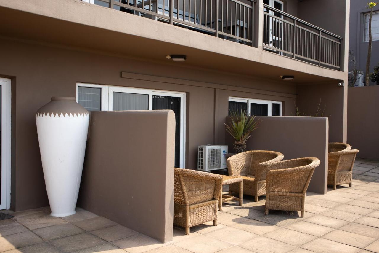 305 Guest House Amanzimtoti Esterno foto